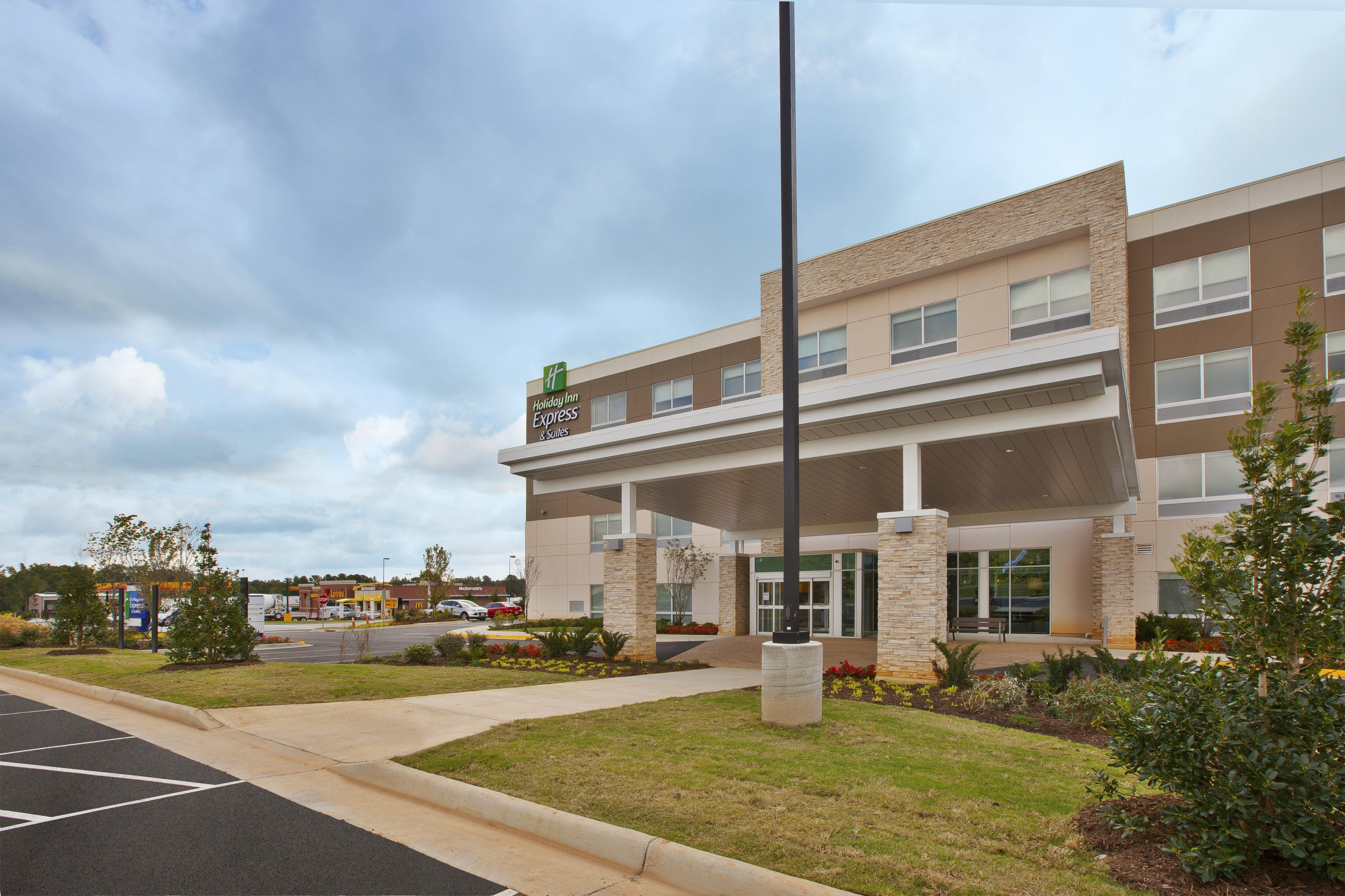 Holiday Inn Express And Suites South Hill By Ihg Εξωτερικό φωτογραφία