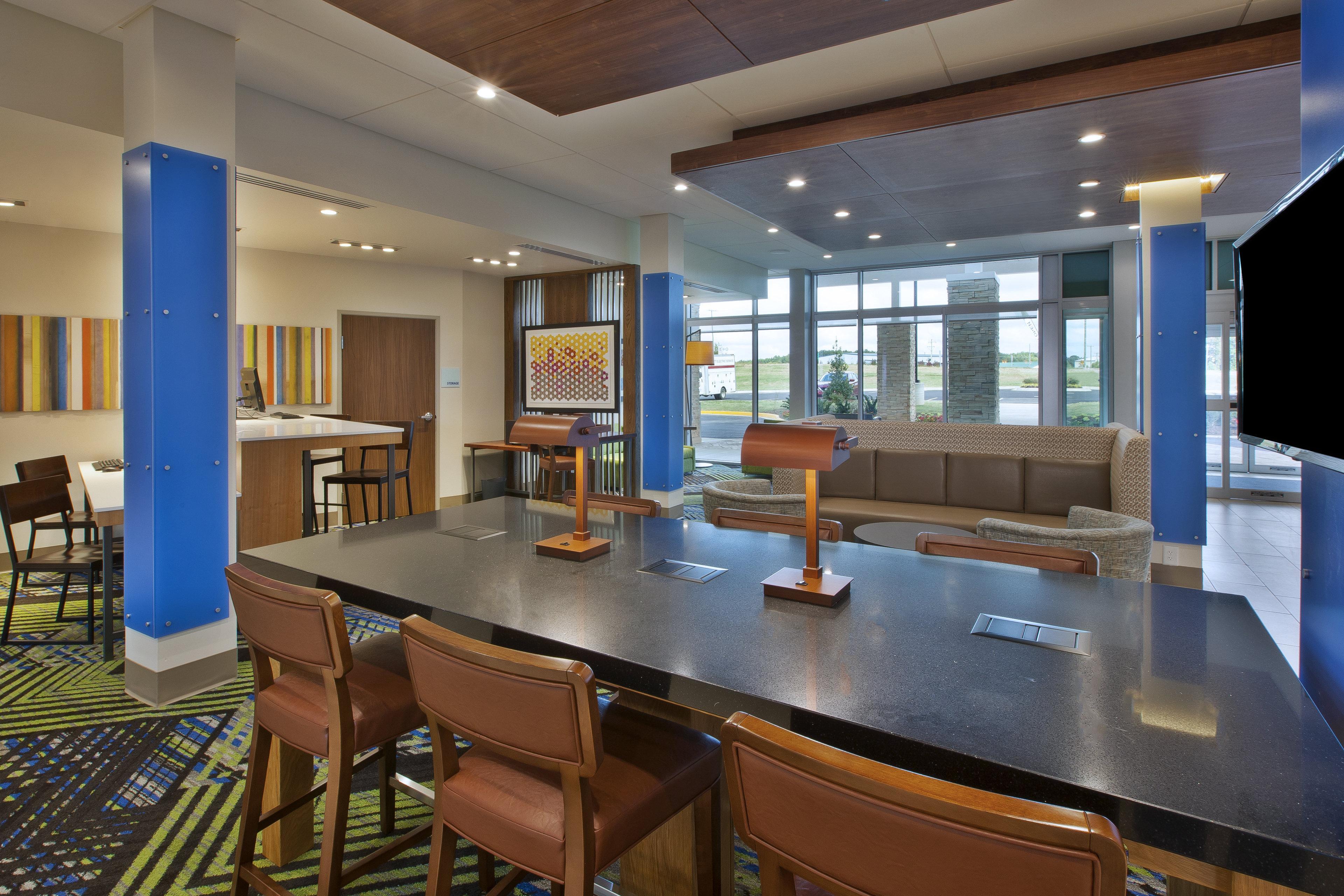 Holiday Inn Express And Suites South Hill By Ihg Εξωτερικό φωτογραφία