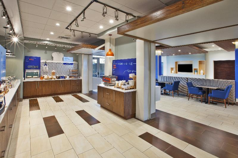 Holiday Inn Express And Suites South Hill By Ihg Εξωτερικό φωτογραφία
